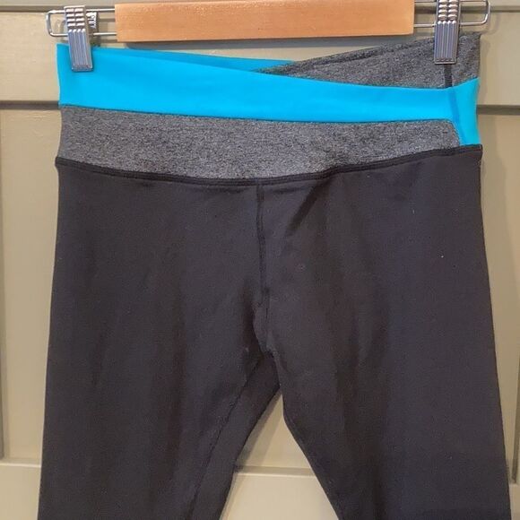 LULULEMON Astro Wunder Under Crop Yoga Leggings Size 4 - Picture 2 of 6